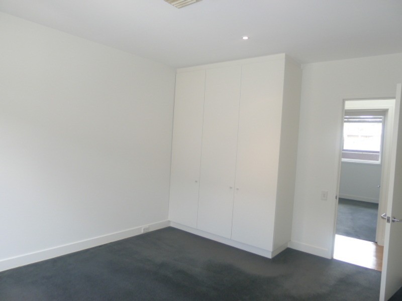 16 Little Elgin Street, Carlton VIC 3053