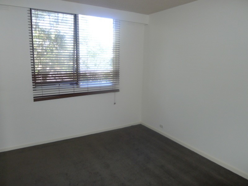 10/521 Royal Parade, Parkville VIC 3052