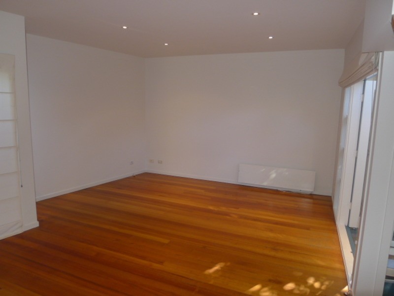 3/11 Austin  Place, West Melbourne VIC 3003