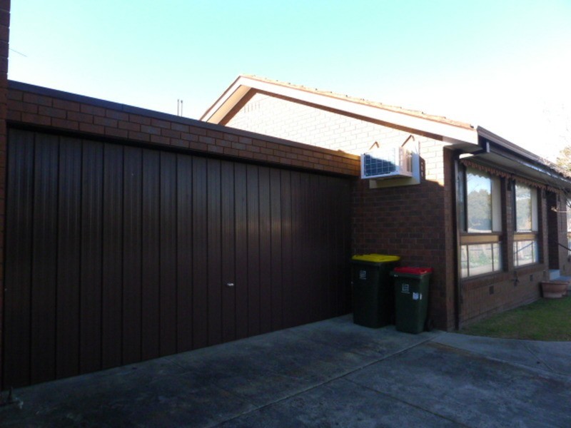 2/64 Woornack Road, Carnegie VIC 3163