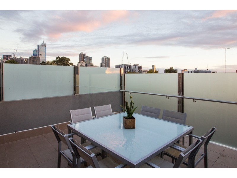 2/63 Rosslyn Street, West Melbourne VIC 3003
