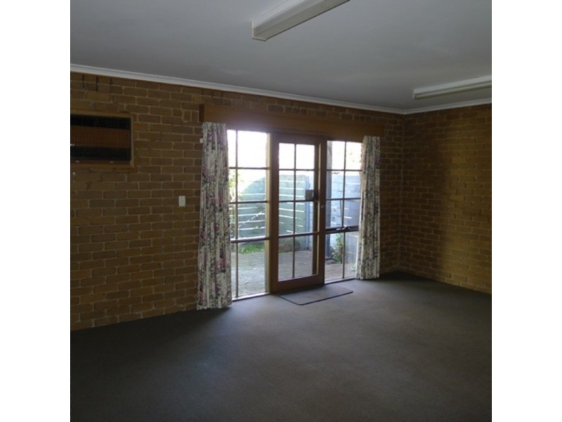 J2/116 O’Shanassy Street, North Melbourne VIC 3051