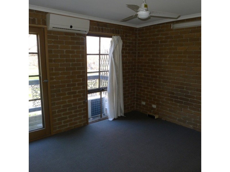 J2/116 O’Shanassy Street, North Melbourne VIC 3051