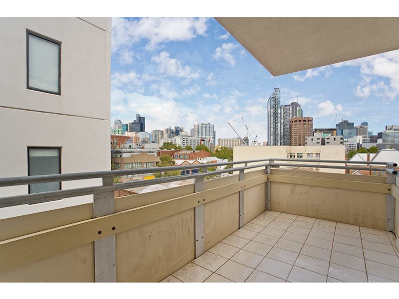 32/16-18 Barkly Place, Carlton VIC 3053