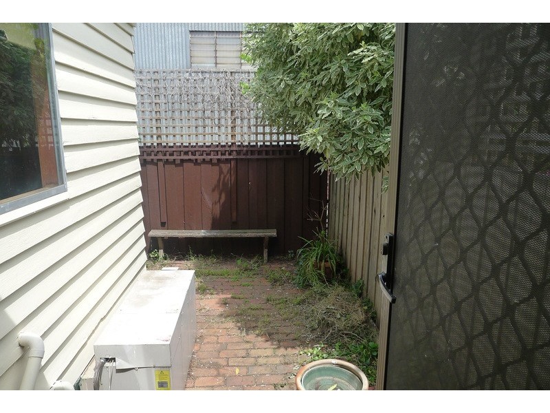 4 Bent Street, Kensington VIC 3031