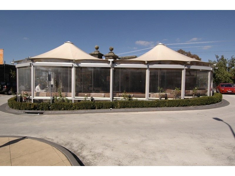 1/3 Wardens Walk, Coburg VIC 3058