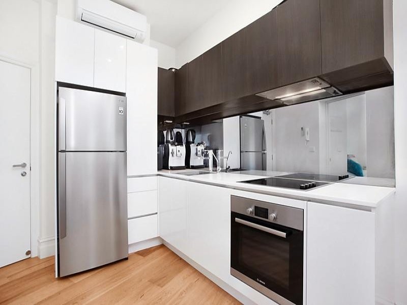 2/4 Anderson Street, West Melbourne VIC 3003