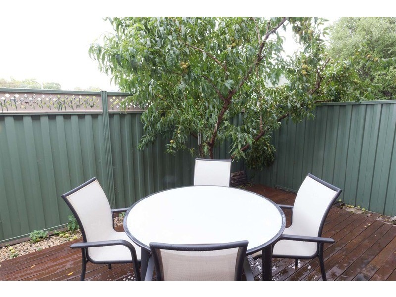 18/2 Newmarket Way, Flemington VIC 3031