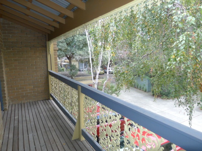 6/21 Plane Tree Way, North Melbourne VIC 3051