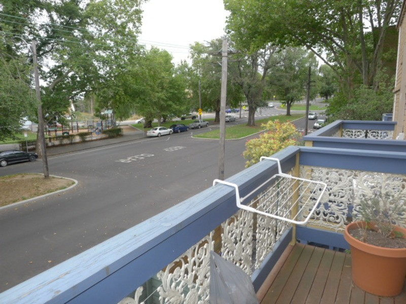 6/21 Plane Tree Way, North Melbourne VIC 3051