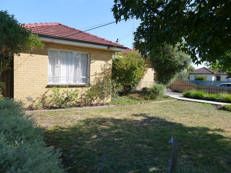 7 Lowell Avenue, Kingsbury VIC 3083