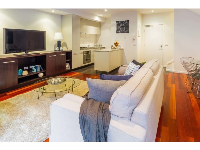 2/18 Tyrone Street, North Melbourne VIC 3051