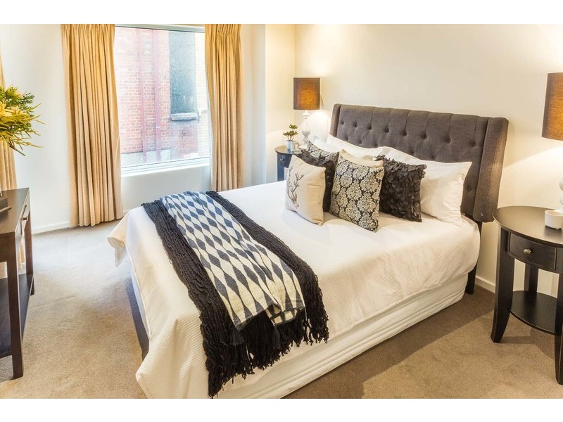 2/18 Tyrone Street, North Melbourne VIC 3051