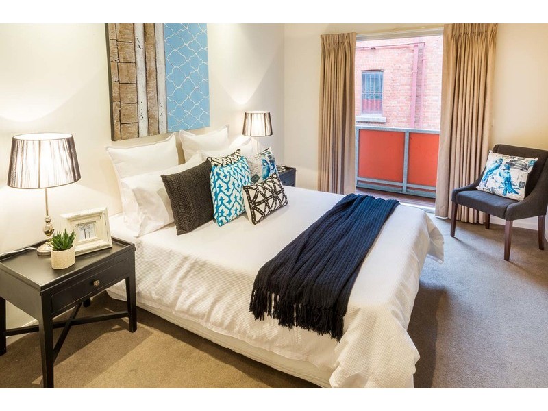 2/18 Tyrone Street, North Melbourne VIC 3051