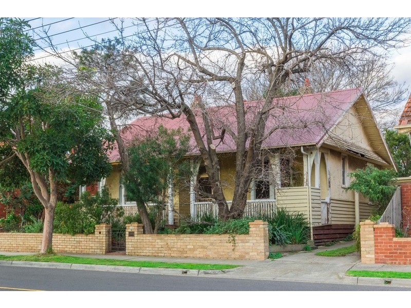 18 Melville Road, Brunswick West VIC 3055