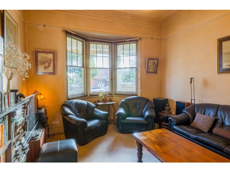 18 Melville Road, Brunswick West VIC 3055