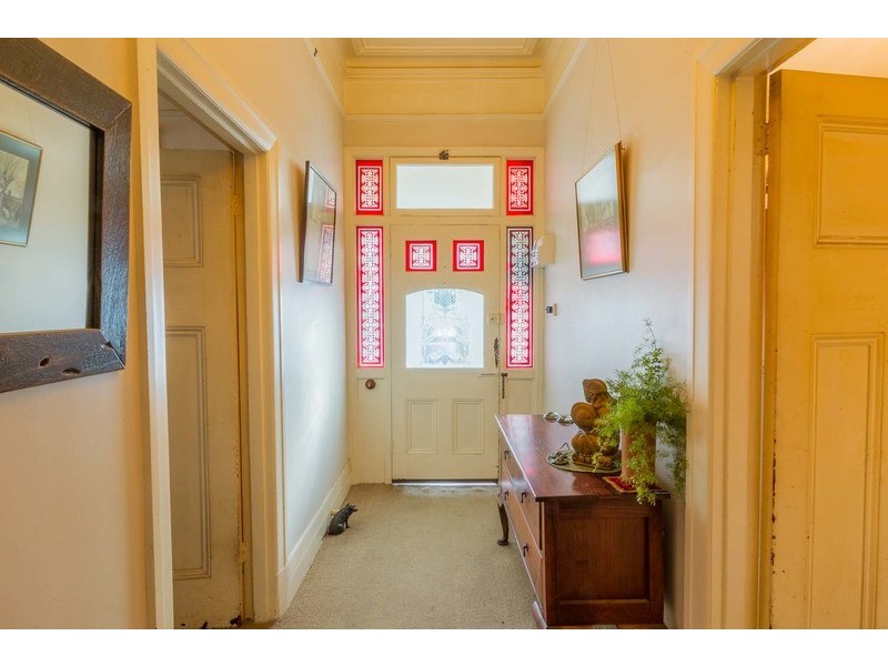 18 Melville Road, Brunswick West VIC 3055