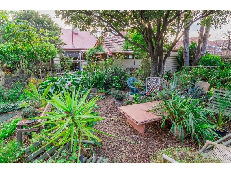 18 Melville Road, Brunswick West VIC 3055