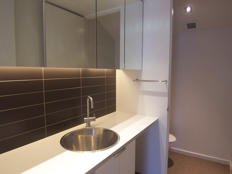 2/225 Adderley Street, West Melbourne VIC 3003