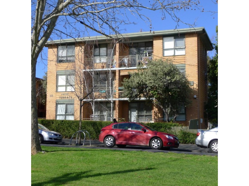 7/30 Park Drive, Parkville VIC 3052