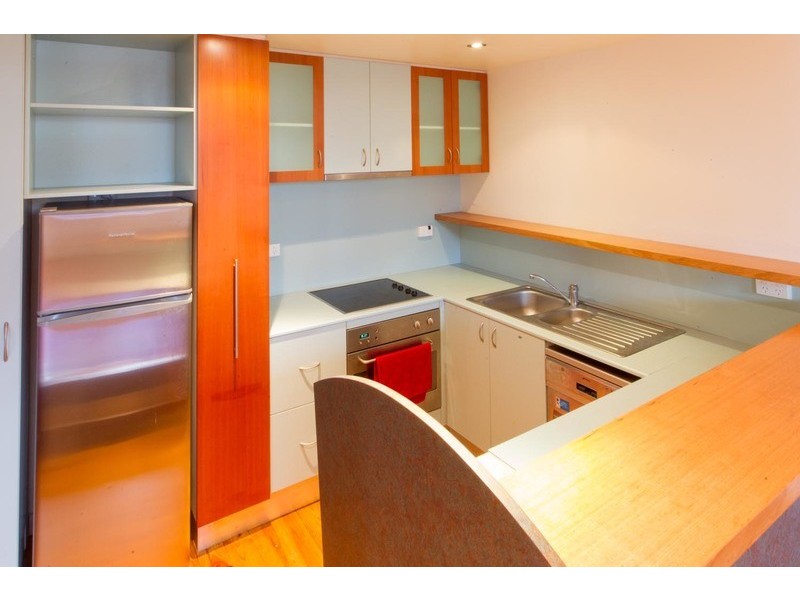 2/66 Curzon Street, North Melbourne VIC 3051