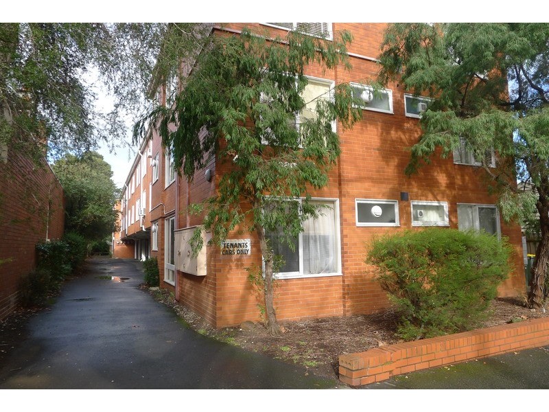 12/48 Farnham Street, Flemington VIC 3031