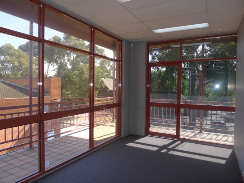 2F/64 Harcourt Street, North Melbourne VIC 3051