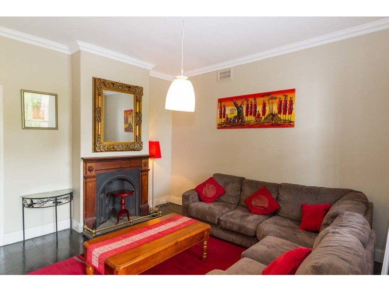 80  Munster Terrace, North Melbourne VIC 3051