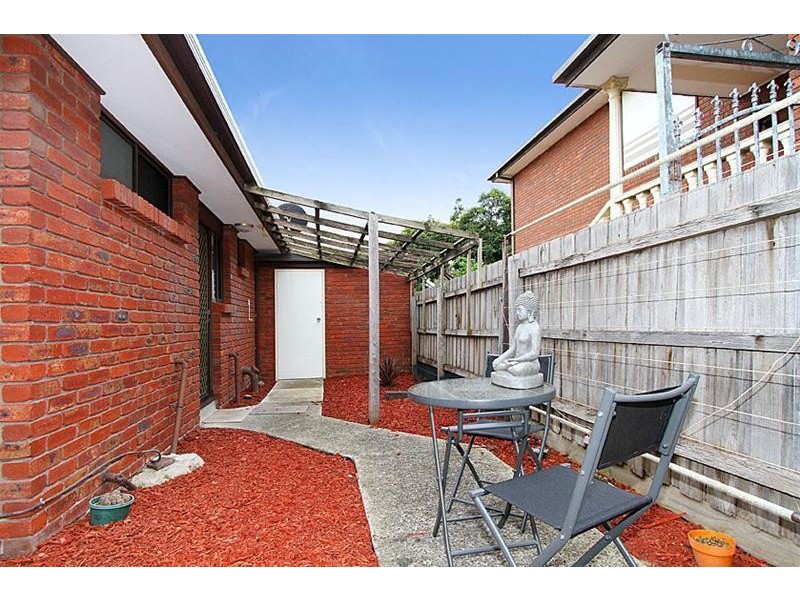 1/82-84 Rossmoyne Street, Thornbury VIC 3071