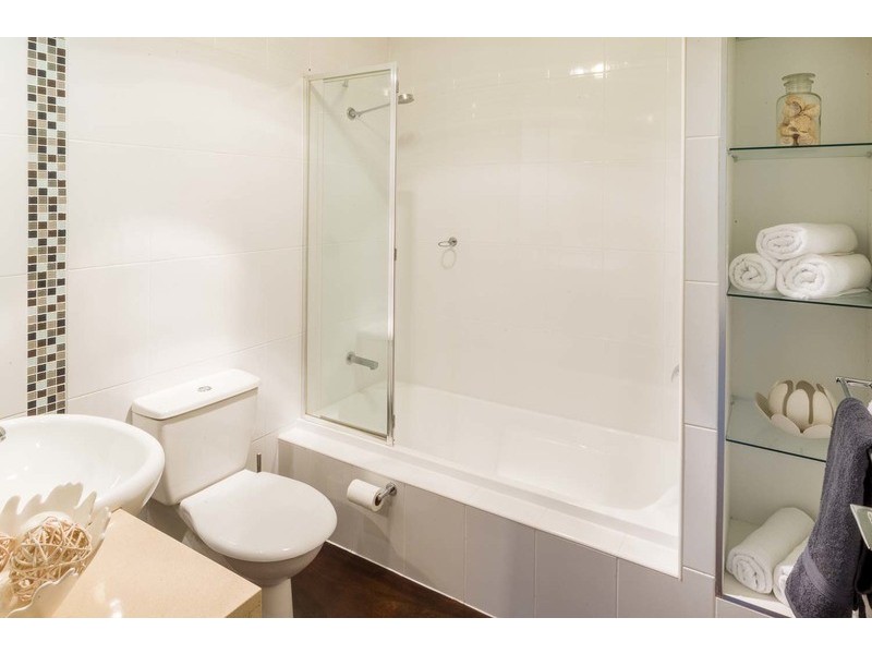 2A Raglan Street, North Melbourne VIC 3051
