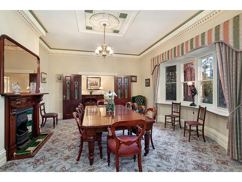 240 Woodland Street, Strathmore VIC 3041