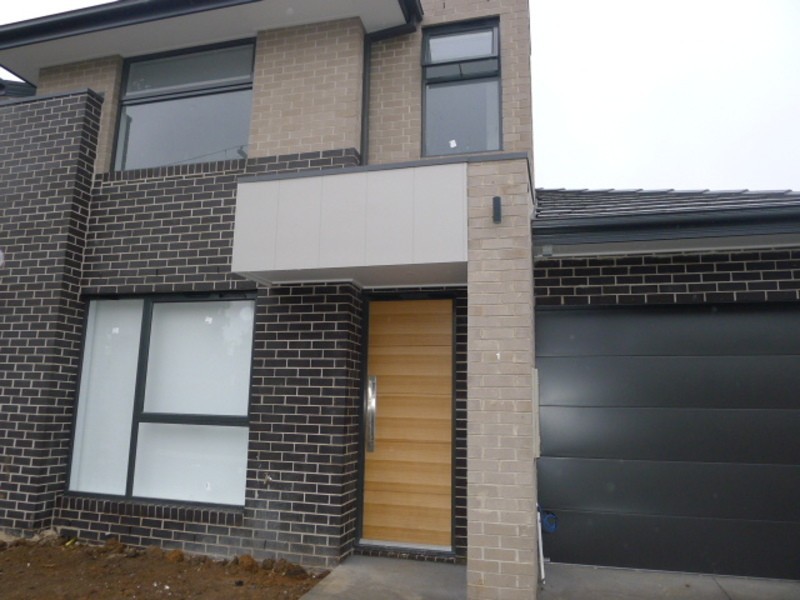 TH1/32 Risdon Drive, Notting Hill VIC 3168