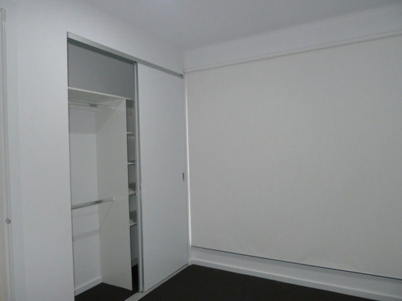 TH1/32 Risdon Drive, Notting Hill VIC 3168