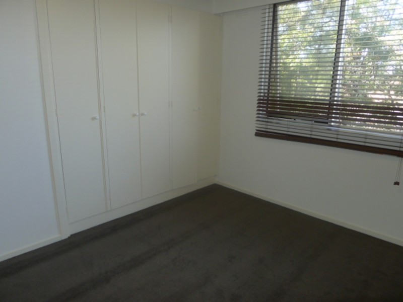 10/521 Royal Parade, Parkville VIC 3052