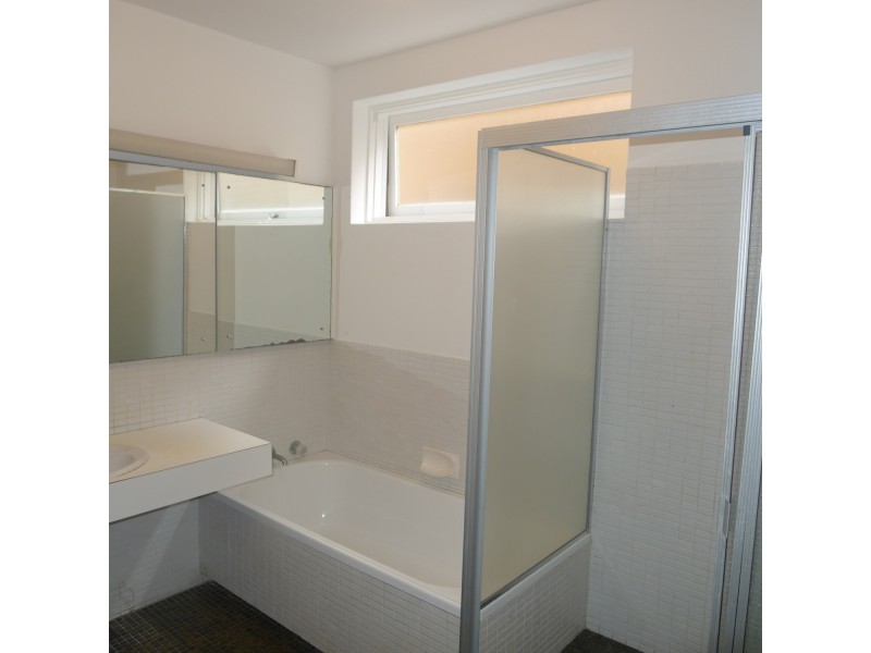 13/495 Royal Parade, Parkville VIC 3052