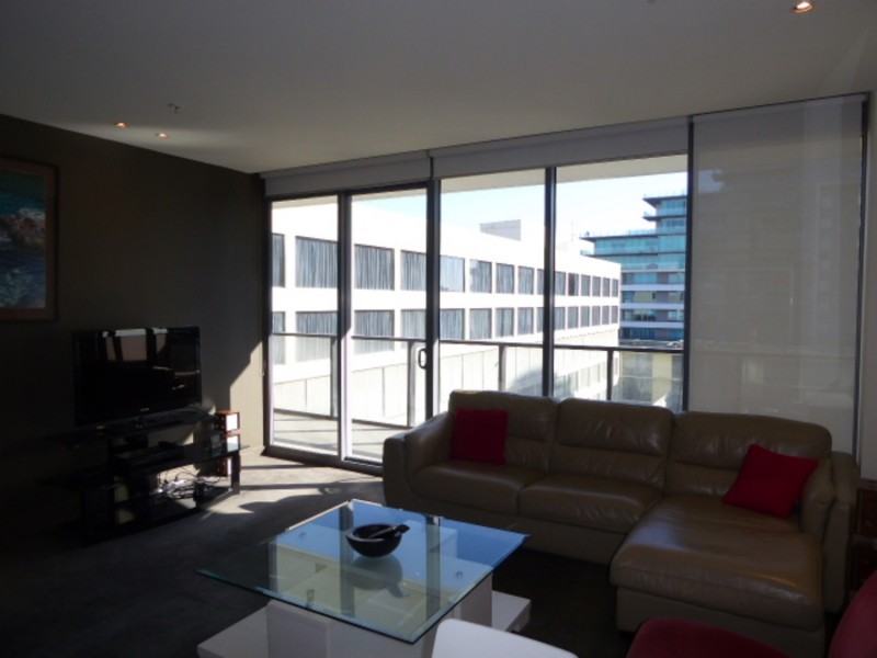 504/55 Queens Road, Melbourne VIC 3004