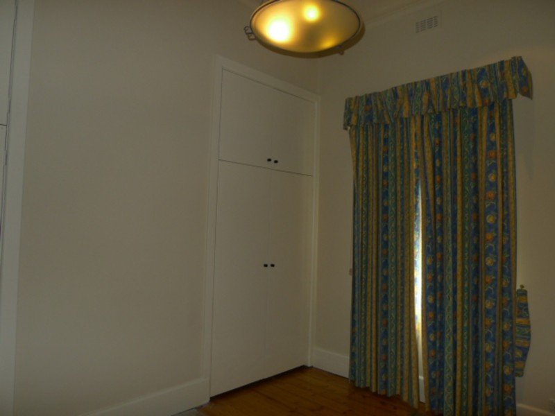 212 Moreland Road, Brunswick VIC 3056