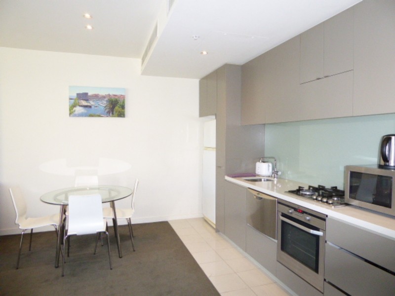 Apt 504/55 Queens Road, Melbourne VIC 3004