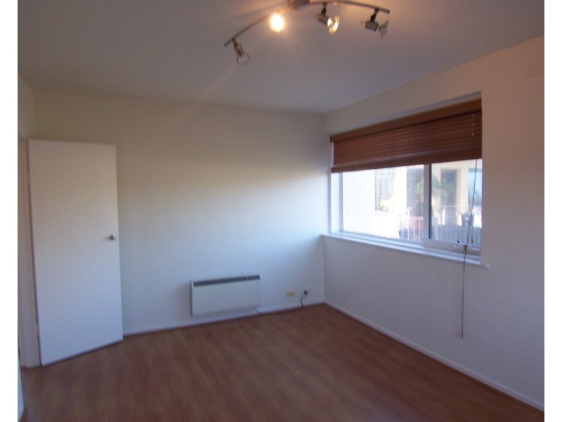 16/31 York Street, St Kilda West VIC 3182