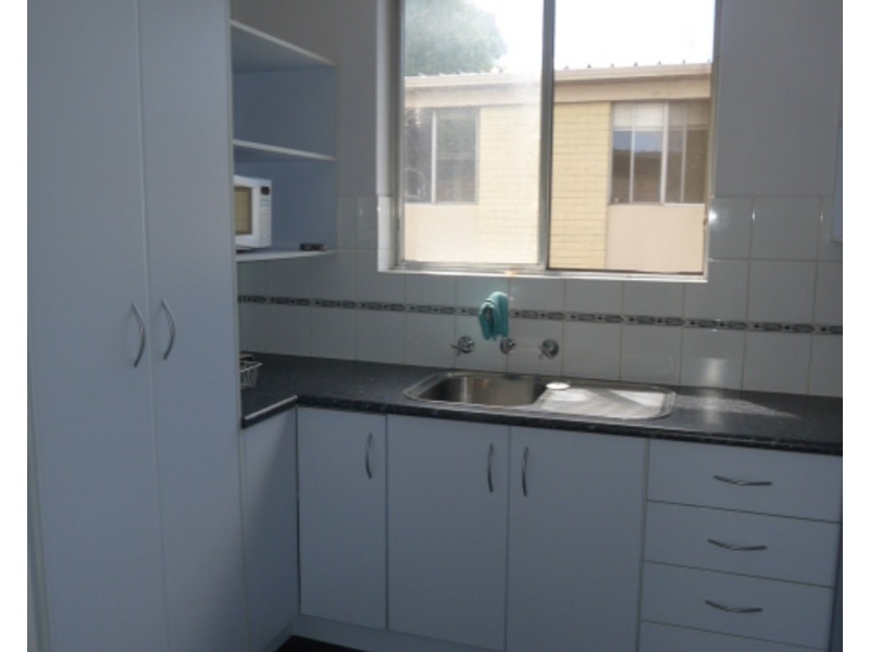 Apt 22/70 O’Shanassy Street, North Melbourne VIC 3051