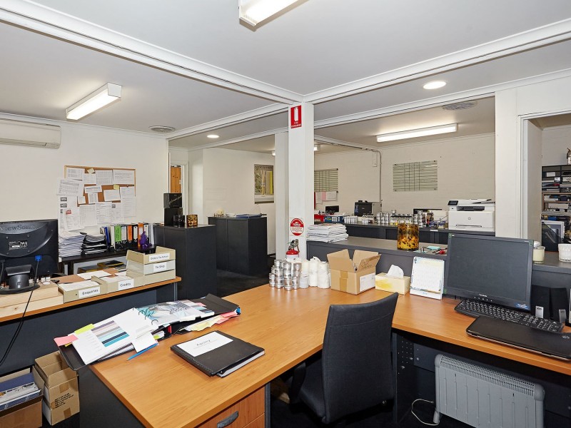 15-17 Lincoln Square, Carlton VIC 3053