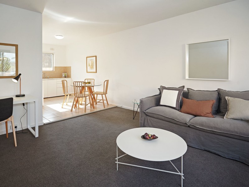 9/1927 Dandenong Road, Clayton VIC 3168