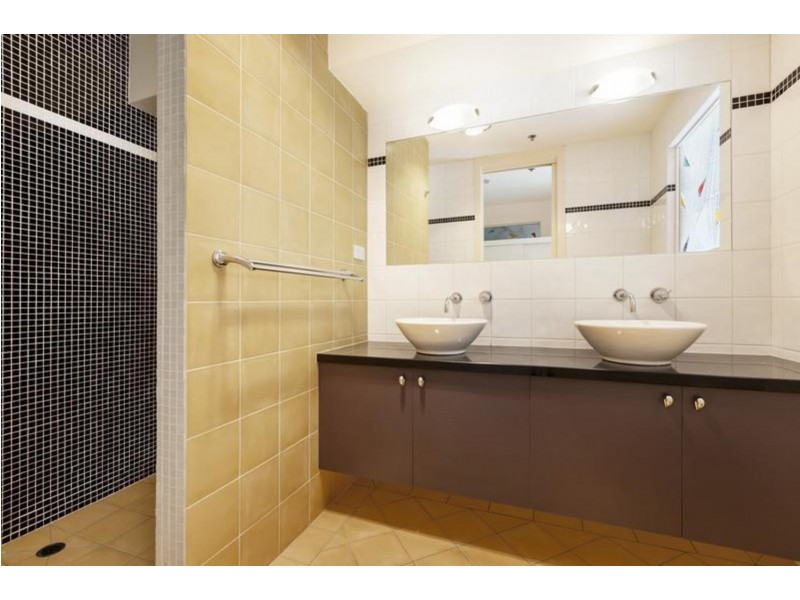 10/561 Spencer Street, West Melbourne VIC 3003