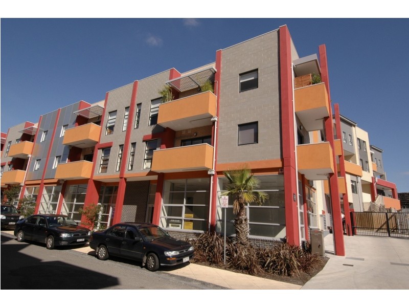 1/3-5 Wardens Walk, Coburg VIC 3058