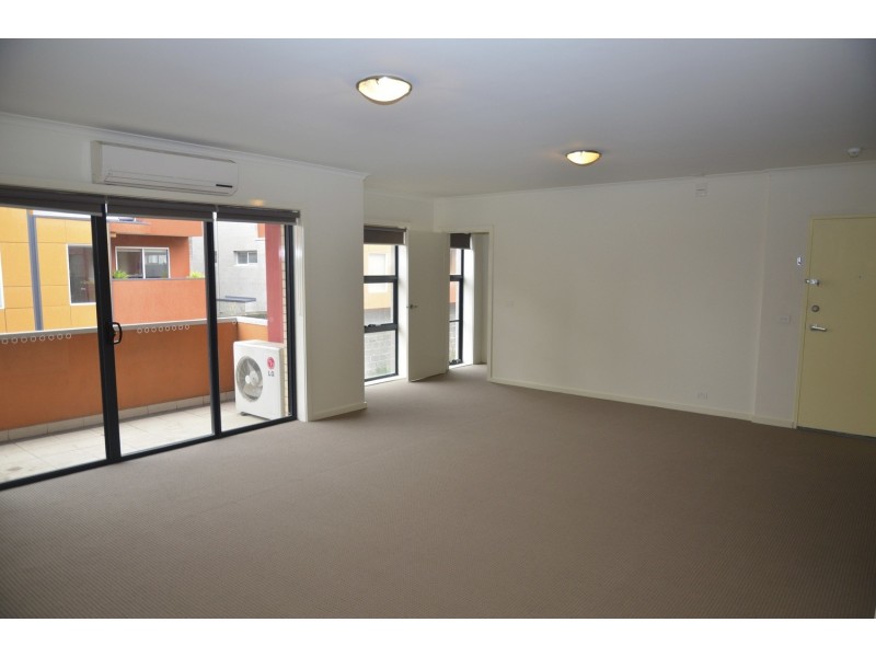 1/3-5 Wardens Walk, Coburg VIC 3058