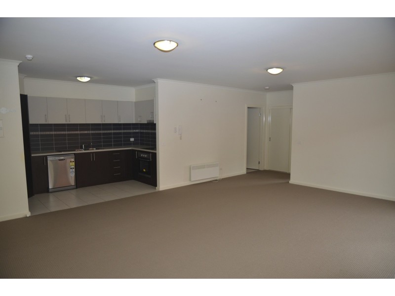 1/3-5 Wardens Walk, Coburg VIC 3058