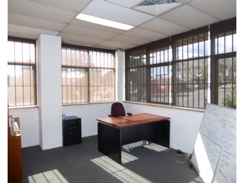 First Level/53-57 Munster Terrace, North Melbourne VIC 3051