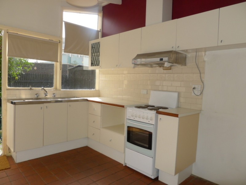 154 Barkly Street, Carlton VIC 3053