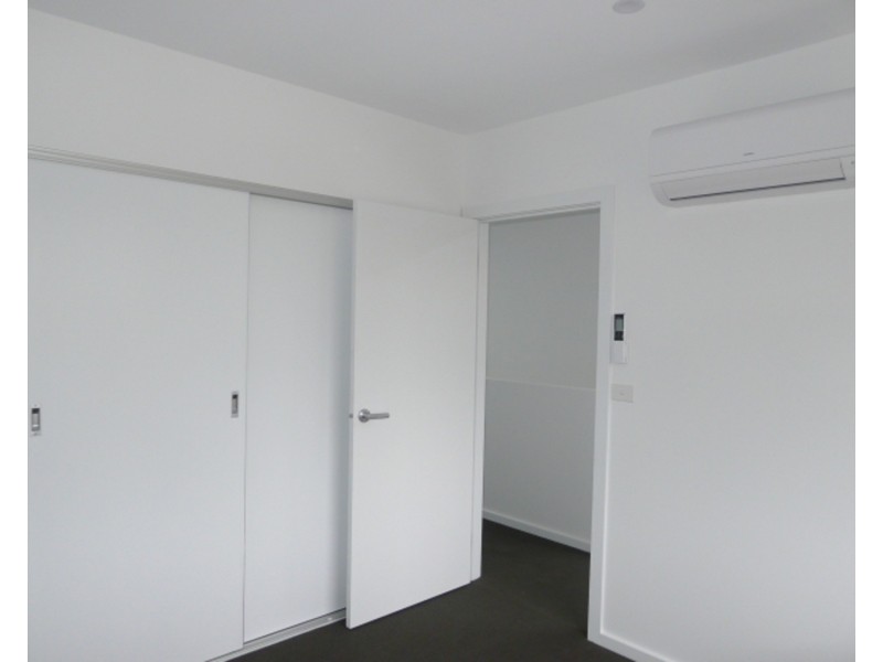 1/32 Risdon Drive, Notting Hill VIC 3168