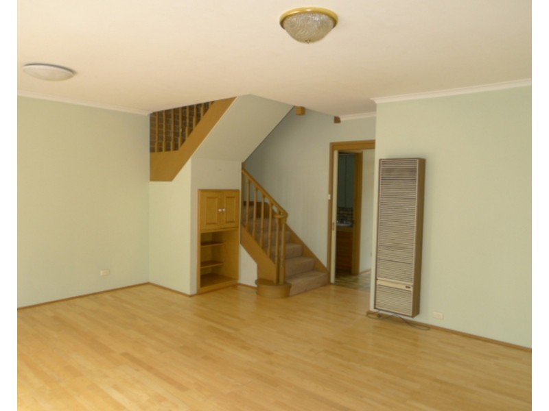 6/21 Plane Tree Way, North Melbourne VIC 3051